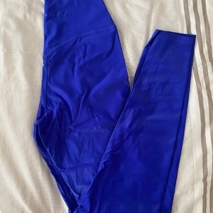 Balance Athletica liquid metal (cobalt blue)